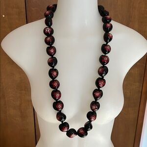 Elegant Black and Red Floral Beaded Necklace